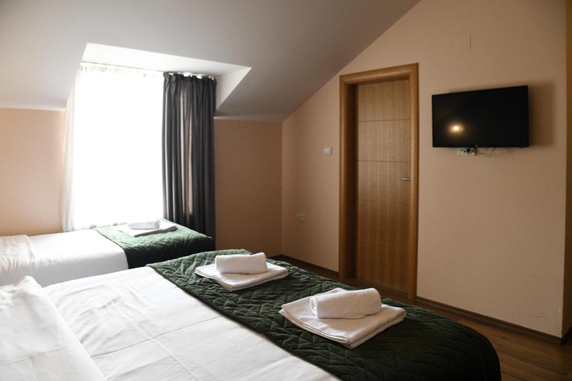 Hotel Garden Нови-Сад Экстерьер фото